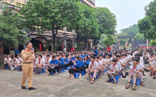 Học sinh bao nhiêu tuổi được điều khiển xe máy 50cc?