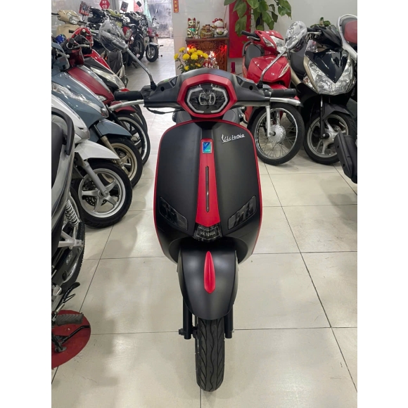 Vespa 50-2024-10523