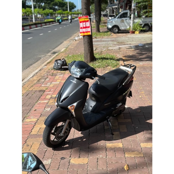 LEAD-05027