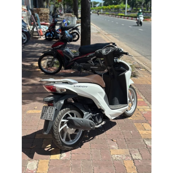 VISION-93032