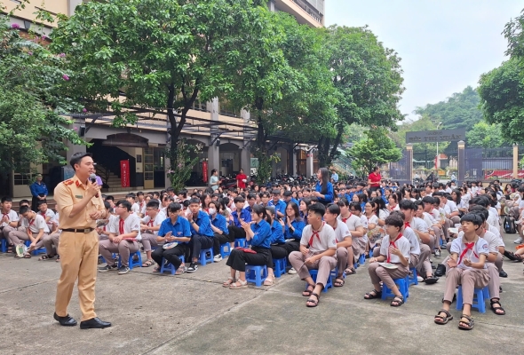 Học sinh bao nhiêu tuổi được điều khiển xe máy 50cc?